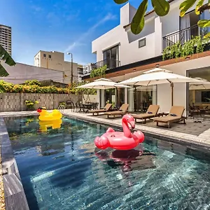 빌라 Luxurious 500m Villa, Private Pool, 300m To Beach, 다낭