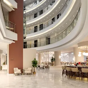 Ramada By Wyndham Bucharest Airport 4*, Otopeni Roemenië